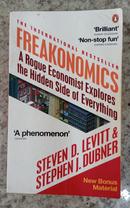 Freakonomics: A Rogue Economist Explores the Hidden Side of Everything-Steven D. Levitt / STEPHEN J. DUBNER